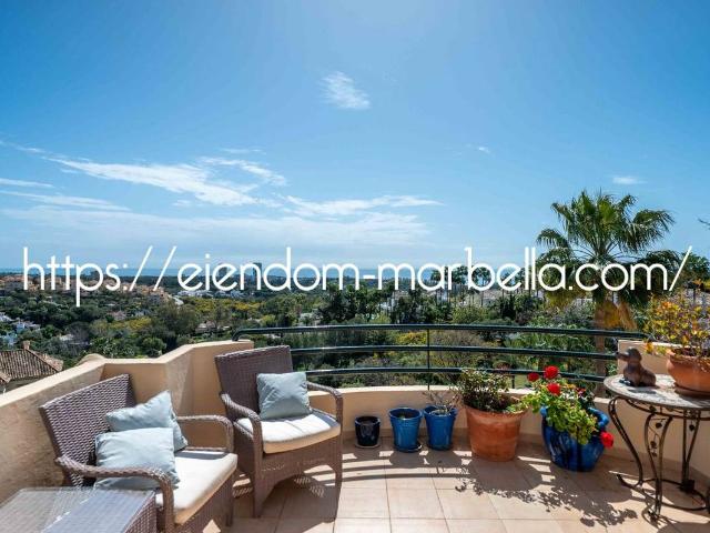 Dúplex en Venta en Elviria