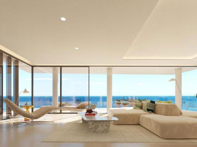 Dúplex en venta en Estepona, Guadalobón. Lujoso Dúplex de 2 dormitorios, 2 baños con espectaculares vistas a la Bahía de Estepona. Obra Nueva. Dúplex.