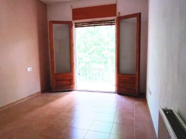 Dúplex en venta en Figueres, Centre. Exclusiva propiedad de 200 m² con terraza y vistas a la Plaza de las Palmeras, en el corazón de Figueres. Dúplex.