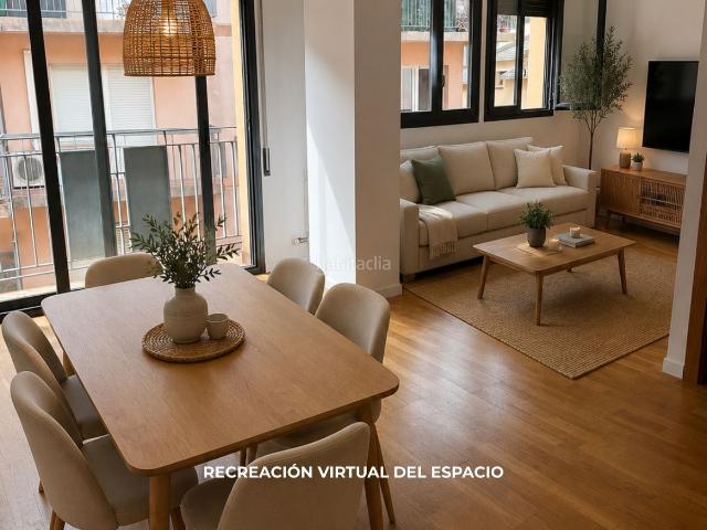 Dúplex en venta en Figueres, Creu de la Mà. Dúplex esquinero muy luminoso con ascensor. Dúplex.