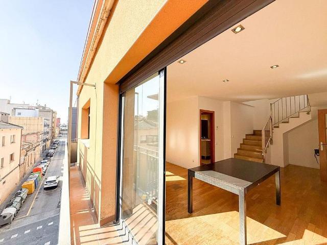 Dúplex en venta en Figueres, de 129 m² 3 habitaciones por 230.000