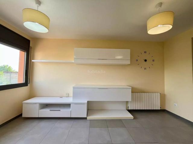 Dúplex en venta en Figueres, Vilatenim. Magnífico dúplex de 115 m en Vilatenim con 3 habitaciones. Dúplex.