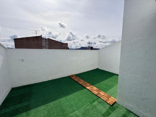 Dúplex en venta en Igualada, Ponent Set Camins. Magnifico y acogedor duplex en Igualada zona fatima de 3 dormitorios, terraza, trasteros. Dúplex.