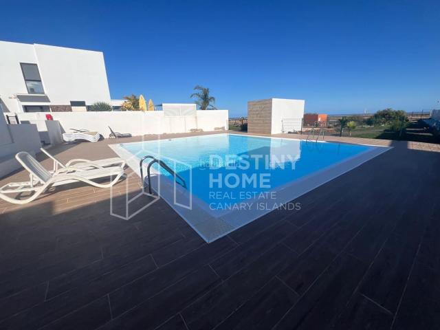 Dúplex en venta en Oliva La, Corralejo. Espectacular apartamento tipo duplex de 2 dormitorios en venta en El Palmeral. Dúplex Oliva.