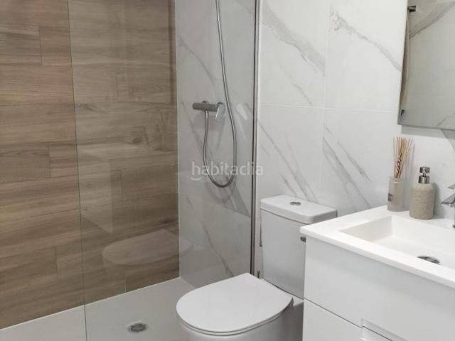 Dúplex en venta en Orihuela, Desamparados Hurchillo Torremendo. Dúplex de 2 dormitorios y 2 baños con piscina y jardín en Orihuela. Dúplex.