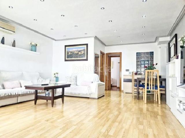 Dúplex en venta en Orihuela, Lomas de Campoamor Las Ramblas. !CDATADúplex de 160m en Orihuela Costa 6 Hab, Cochera Doble, Terraza y Urbanización con Gym y Pádel. Dúplex.
