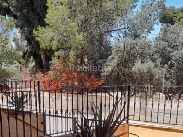 Dúplex en venta en Orihuela, La Murada Los Vicentes. !CDATAAdosado Dúplex de 220m en La Murada 3 Hab, 3 Baños, 3 Terrazas y Garaje de 120m. Dúplex.