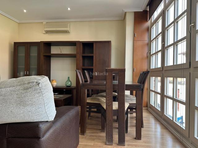 Dúplex en venta en Ourense, Casco Viejo. Amplio Dúplex en el Corazón Histórico de Ourense Junto a la Catedral. Dúplex.