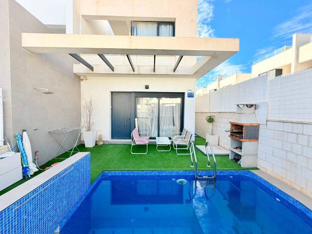 Dúplex en Venta en Los Almendros