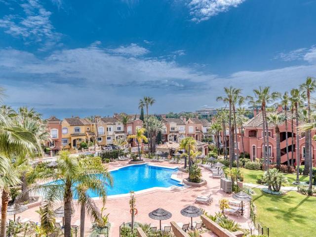 Dúplex en Venta en La Dama de Noche La Alzambra