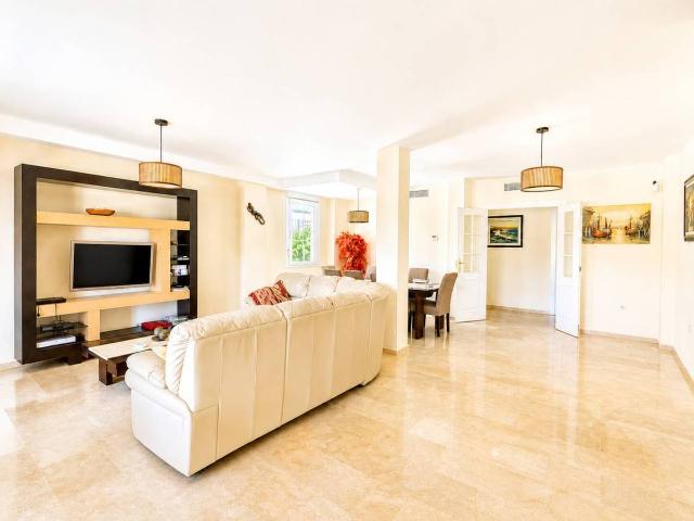Dúplex en Venta en La Duquesa