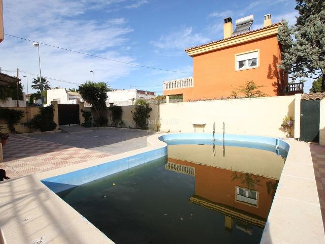 Dúplex en venta en Monòver. Casa de pueblo Santa Elena en venta en Monóvar, Alicante. Dúplex.