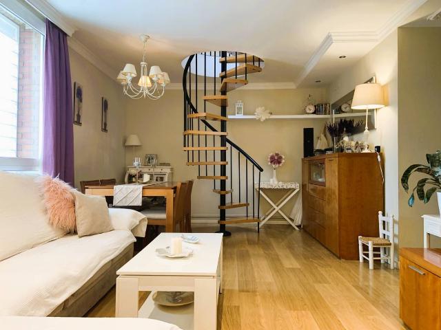 Dúplex en Venta en Morera