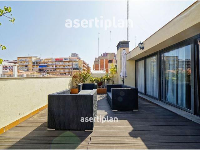 Dúplex en venta en Mataró, de 100 m² 4 habitaciones por 390.000
