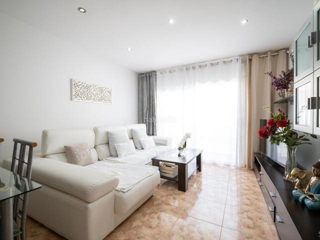 Dúplex en venta en Mataró, La Llàntia. TUS DÍAS AL SOL COMIENZAN AQUÍ VIVE EN LA MEJOR ZONA DE VÍA EUROPA. Dúplex.