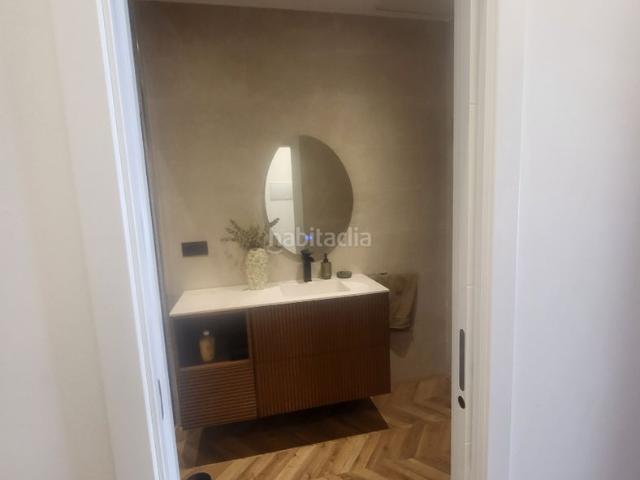 Dúplex en venta en Madrid, Embajadores Lavapiés. Piso ideal para personas enamoradas de Madrid. Dúplex.
