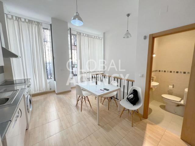 Dúplex en venta en Madrid, Universidad Malasaña. Dúplex.