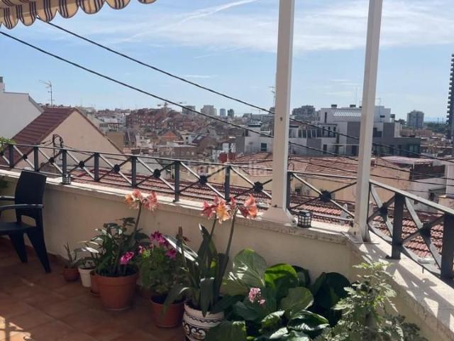 Dúplex en venta en Madrid, Valdeacederas. Ático en venta, calle Azucena, Madrid. Dúplex.