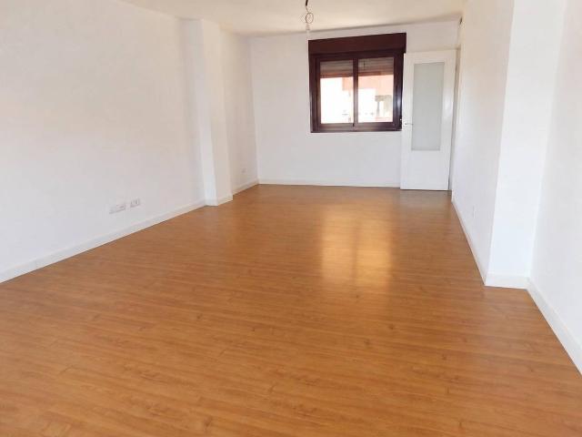 Dúplex en Venta en Magán