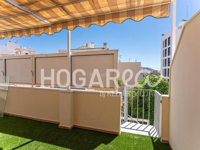 Dúplex en venta en Málaga, Parque Victoria Eugenia. ÁTICO DUPLEX 2 HBT CALLE NICOLAS SALMERÓN. Dúplex.
