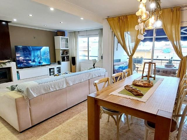 Dúplex en venta en Malgrat de Mar. Duplex para entrar a vivir con terraza y cerca de todos los servicios. Dúplex Malgrat de.