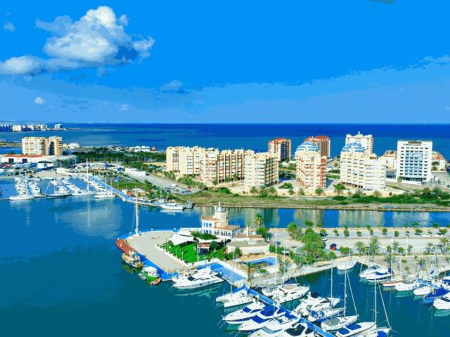 Dúplex en venta en Manga del Mar Menor La, Tomás Maestre. Espectaculares dúplex a un súper precio a tan sólo 50m de la playa!. Dúplex Manga del Mar Menor.