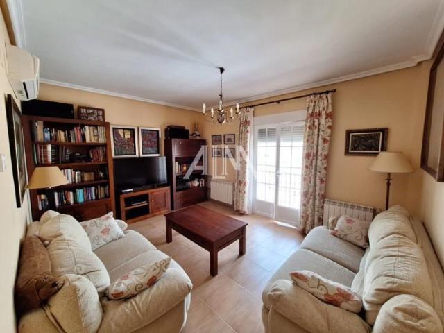 Duplex en venta en Manzanares, Hogar del Pensionista