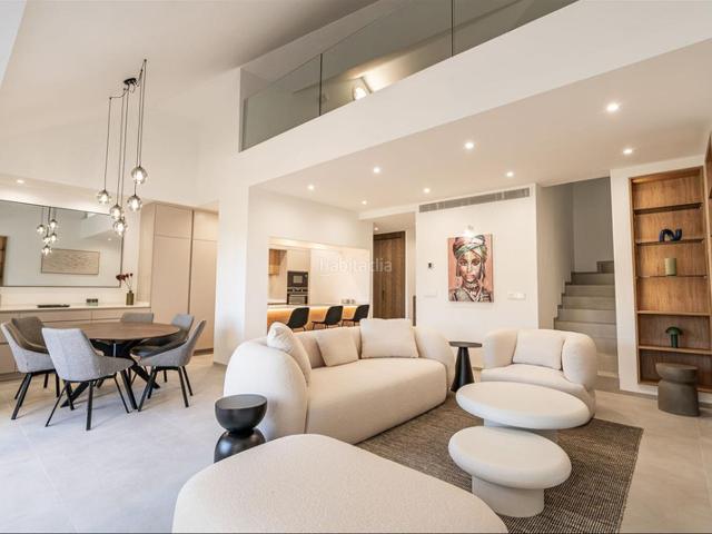 Dúplex en venta en Marbella, Las Brisas. Increíble Ático Dúplex Recién Reformado en Nueva Andalucía Con Vistas Panoramicas. Dúplex.