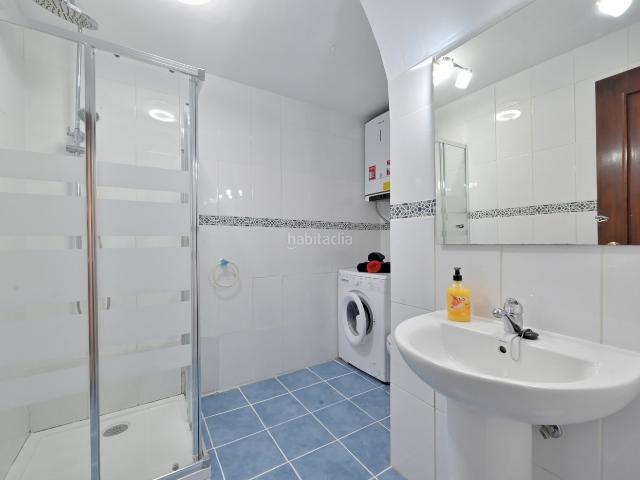 Dúplex en venta en Marbella, Marbesa. Luminoso dúplex en esquina con licencia turística Carib Playa, Marbella. Dúplex.