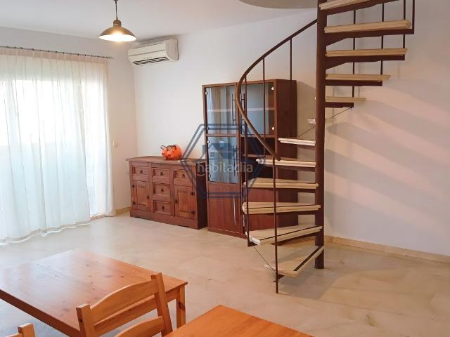 Dúplex en venta en Marbella, San Pedro de Alcántara Pueblo. Dúplex abuhardillado con terraza privada en San Pedro de Alcántara. Dúplex.