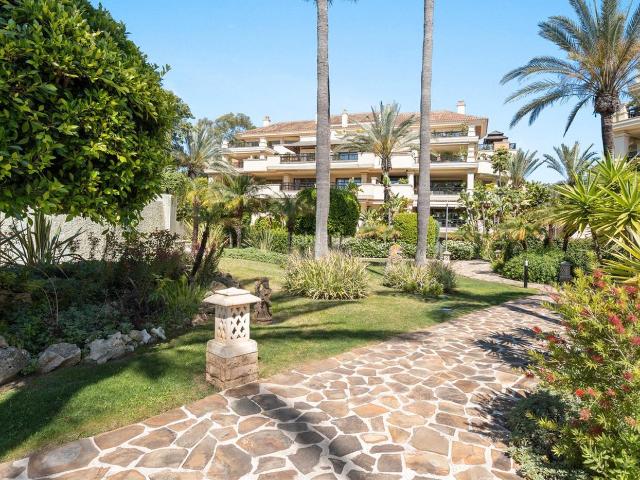 Dúplex en venta en Marbella, Puerto Banús. Dúplex en venta en puerto banús 10, Marbella. Dúplex.