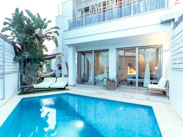 Dúplex en Venta en Marina Botafoc Platja de Talamanca