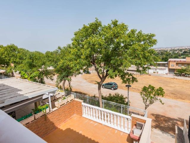 Dúplex en venta en Murcia, Algezares. AMPLIO DUPLEX DE 4 DORMITORIOS CON PORCHE SOTANO Y GARAJE RESIDENCIAL EL MIRADOR. Dúplex.