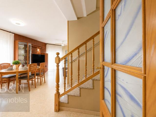Dúplex en venta en Sabadell, Covadonga. Un dúplex donde el lujo, la luz y la amplitud se viven en cada rincón. Dúplex.