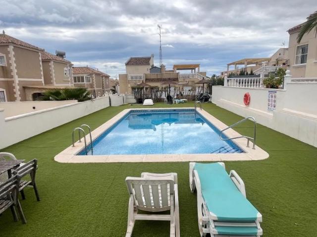 Duplex en venta en San Miguel de Salinas, Las filipinas
