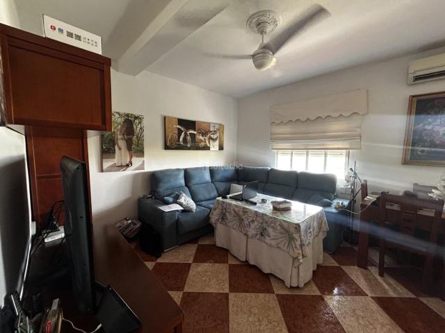 Dúplex en venta en San Juan de Aznalfarache, Barrio Bajo. Se vende magnífico dúplex alto en la zona del Monumento, en el Barrio Bajo de San Juan. Dúplex San Juan de.