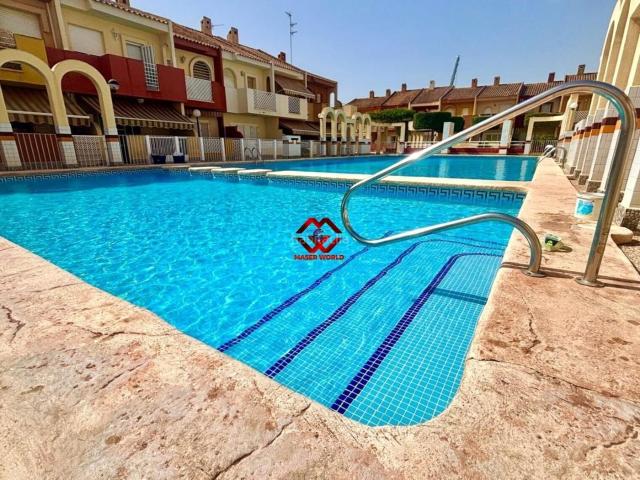 Dúplex en venta en San Javier, Santiago de La Ribera. Vivienda totalmente renovada con acceso directo a la piscina y amplio garaje privado. Dúplex San.