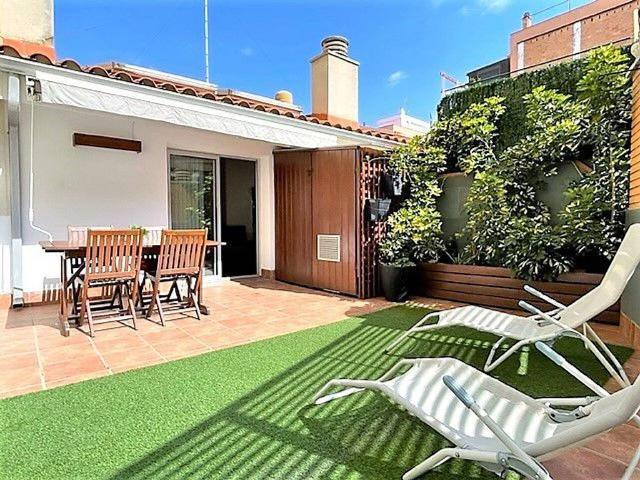 Dúplex en venta en Sant Boi de Llobregat, de 113 m² 2 habitaciones por 337.500