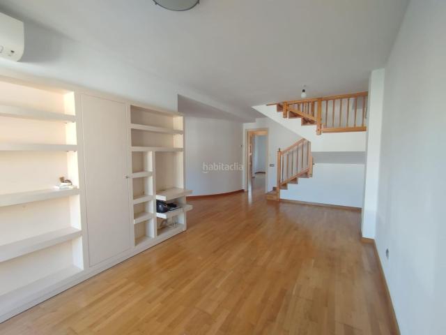 Dúplex en venta en Sant Cugat del Vallès, Centre Estació. ESPECTACULAR DÚPLEX AL LADO DEL MONESTIR DE SANT CUGAT DEL VALLES. Dúplex Sant Cugat del.