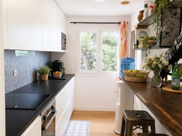 Dúplex en venta en Sant Feliu de Llobregat, Les Grases. Piso con 4 habitaciones y tres baños. Dúplex Sant Feliu de.