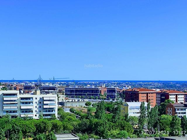 Dúplex en venta en Sant Feliu de Llobregat, Mas Lluí. Impressionant dúplex a Mas Lluí, únic a la zona. Dúplex Sant Feliu de.