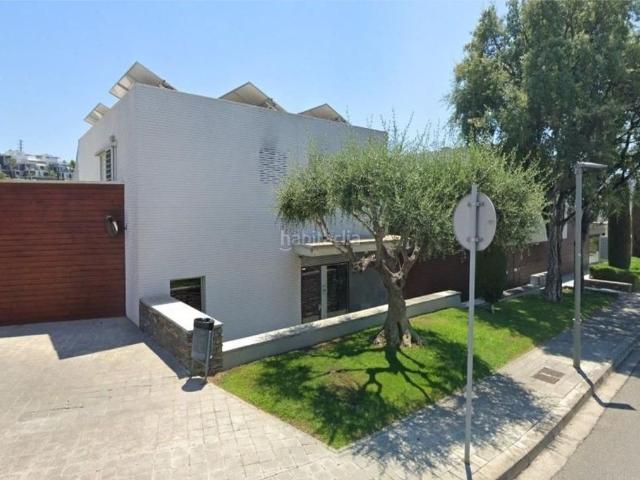 Dúplex en venta en Sant Pere de Ribes, Mas d´En Serra Els Cards. Exclusiva vivienda tipo dúplex con jardín y terraza privada en Sant Pere de Ribes. Dúplex Sant Pere de.