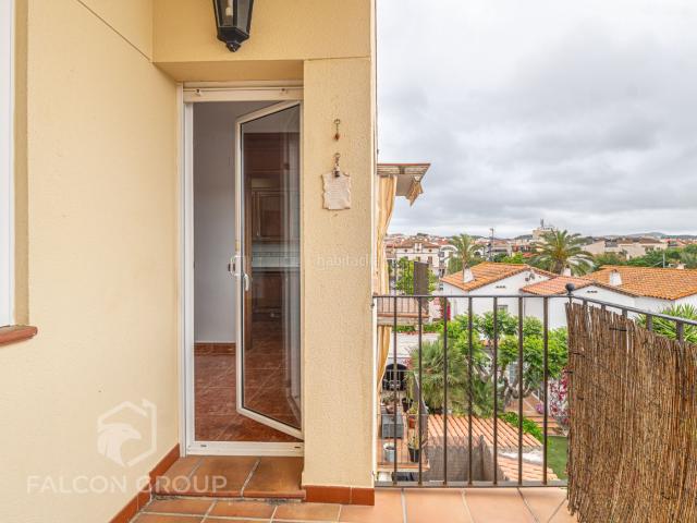 Dúplex en venta en Sant Pere de Ribes, Centre. Dúplex en venta en Emili Giralt I Giralt. Dúplex Sant Pere de.
