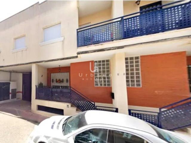 DUPLEX EN VENTA EN SANTA CRUZ NO VISITABLE