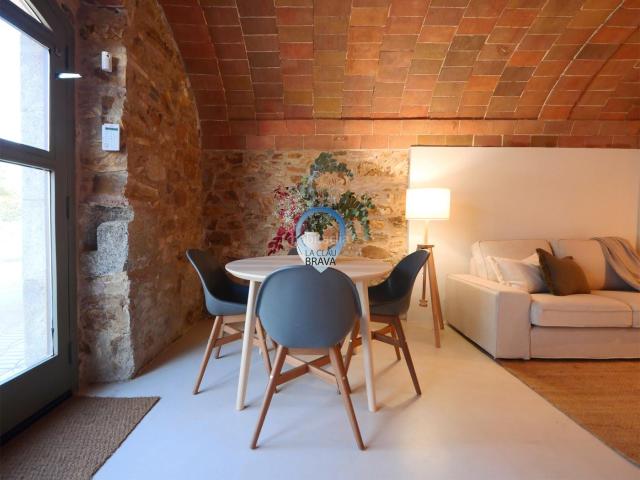 Dúplex en venta en Santa Cristina d´Aro, Santa Cristina Poble. LOMBOK Elegancia y confort en el corazón de Santa Cristina d'Aro. Dúplex Santa Cristina.