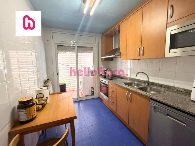 Dúplex en venta en Santa Margarida de Montbui. Amplio dúplex exterior con terraza y sala polivalente en Sant Maure Santa Margarida de Montbui. Dúplex Santa Margarida de.