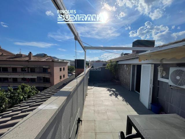Dúplex en venta en Santa Margarida de Montbui. Amplio dúplex exterior con terraza, chimenea y sala polivalente en Sant Maure Santa Margarida de Montbui. Dúplex Santa Margarida de.