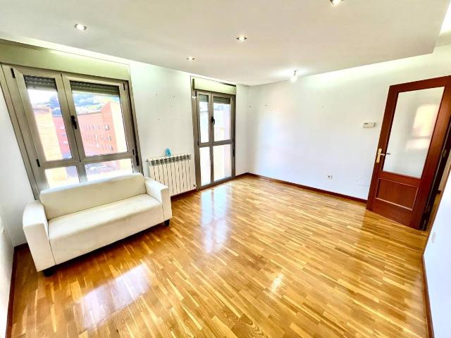 Dúplex en Venta en Santa Marina Polígono