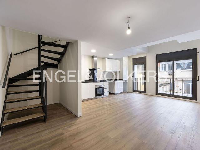 Dúplex en venta en Santa Perpètua de Mogoda, de 119 m² 3 habitaciones por 320.000