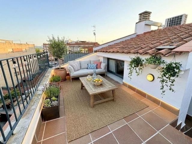 Dúplex en venta en Santa Perpètua de Mogoda, de 128 m² 3 habitaciones por 320.000